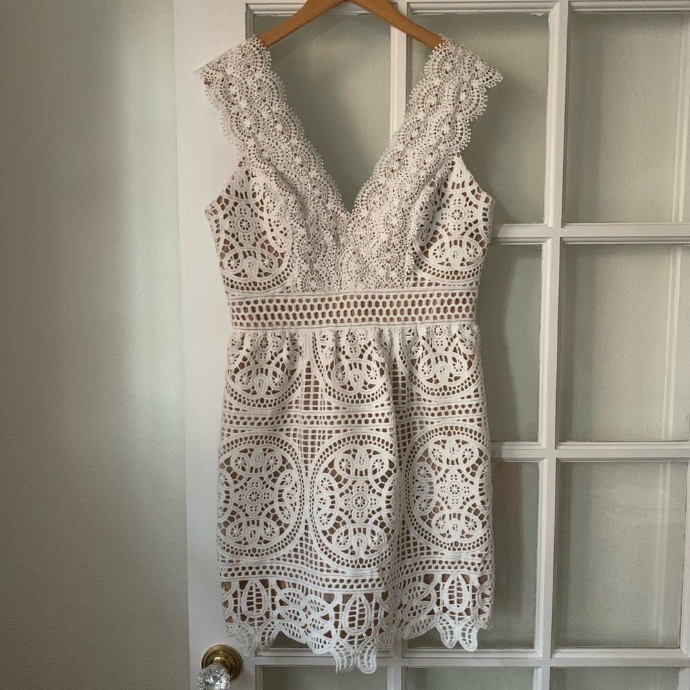 ML Monique Lhuillier x Anthropologie Lace Dress